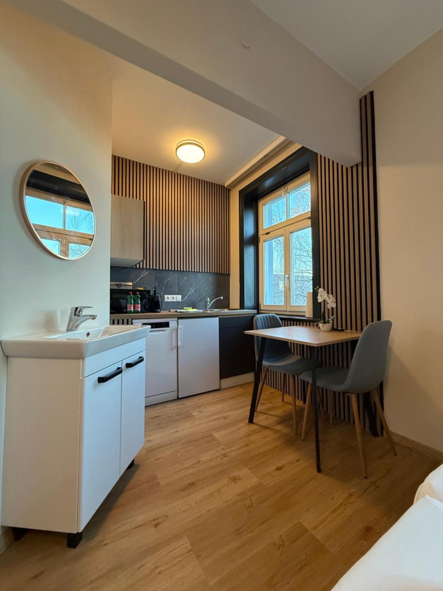 Crown Living Villa Blumenau Studios, Smarttv, Parkplatz Lustenau Dış mekan fotoğraf