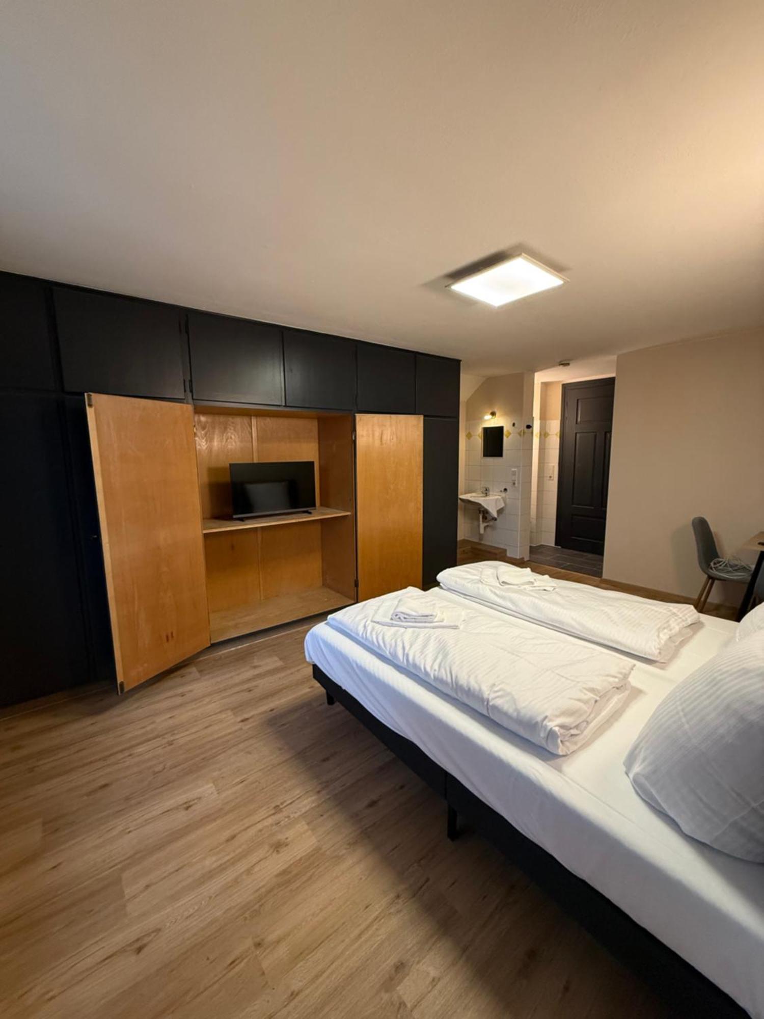 Crown Living Villa Blumenau Studios, Smarttv, Parkplatz Lustenau Dış mekan fotoğraf