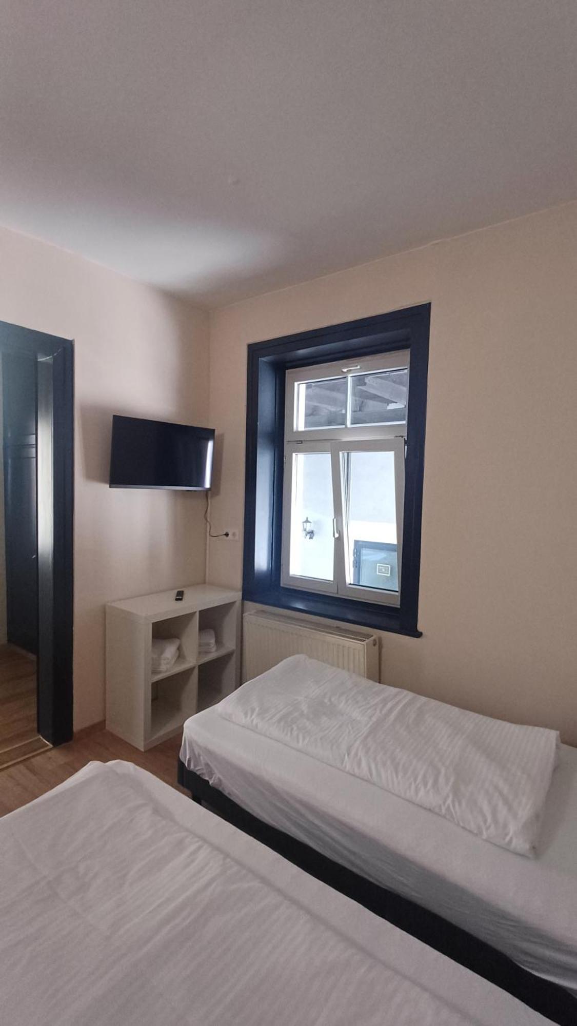 Crown Living Villa Blumenau Studios, Smarttv, Parkplatz Lustenau Oda fotoğraf
